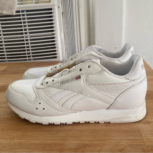 Reebok Classic 906 size 7.5 Leather White *no shoelaces* - Picture 1 of 9